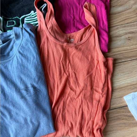 Women’s Tops and Sports Bras Lot Size Small - Picture 6 of 8